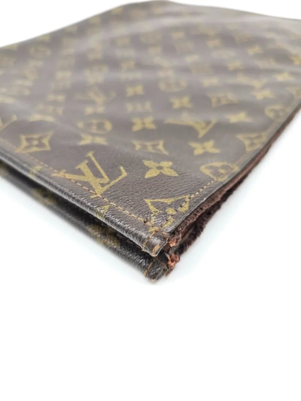 Louis Vuitton sleek louis